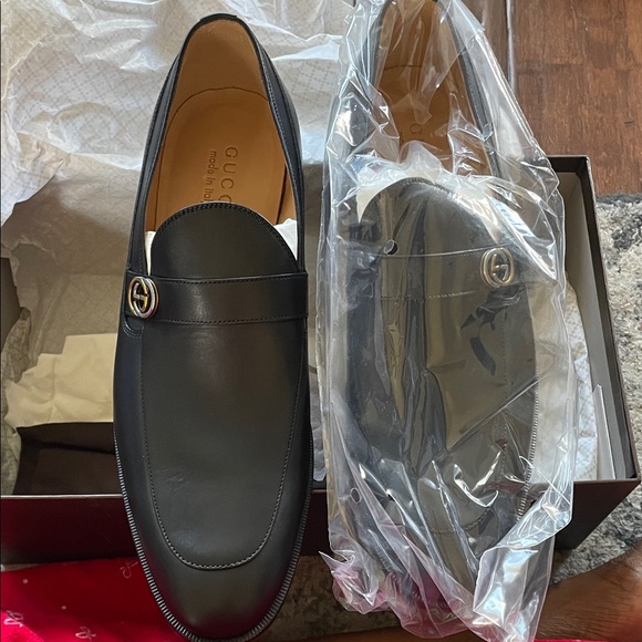 Gucci Designer Shoes - Picture 3 of 4